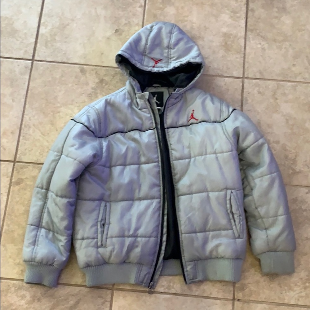 Jordan youth L 16-18 puffy jacket